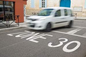 Lire la suite à propos de l’article La majorité municipale a décidé qu’Amiens passera en zone 30km/h dans quasiment toute la ville en septembre 2023. Cela pose quelques questions.