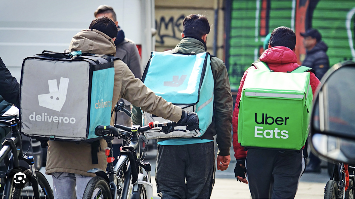 Lire la suite à propos de l’article Livreurs à vélo à Amiens : des « zones blanches »pour concilier livraison et qualité de vie des riverains