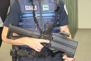 Lire la suite à propos de l’article Sécurité à Amiens : Pourquoi équiper la police municipale de Lanceurs de Balles de Défense ?